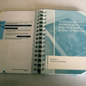 Formgestanztes Buch mit Register