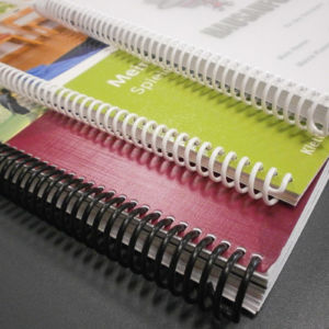 Bücher mit Kunststoffspiralen Bücher mit Kunststoffspiralen