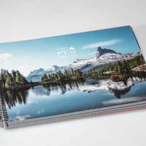 Warenkatalog gebunden Warenkatalog gebunden mit einer flexiblen Metallspirale